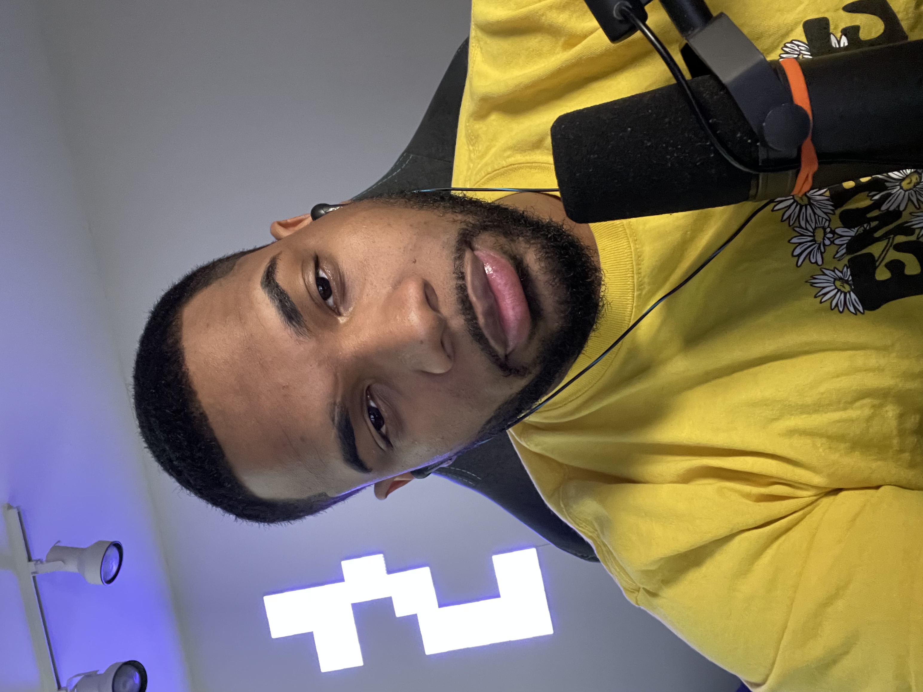 Profile photo for @zerolovegiivn