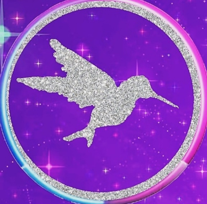 Profile photo for @scarletdesignz