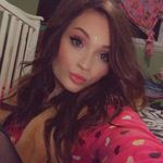 Profile photo for @skyyrenea