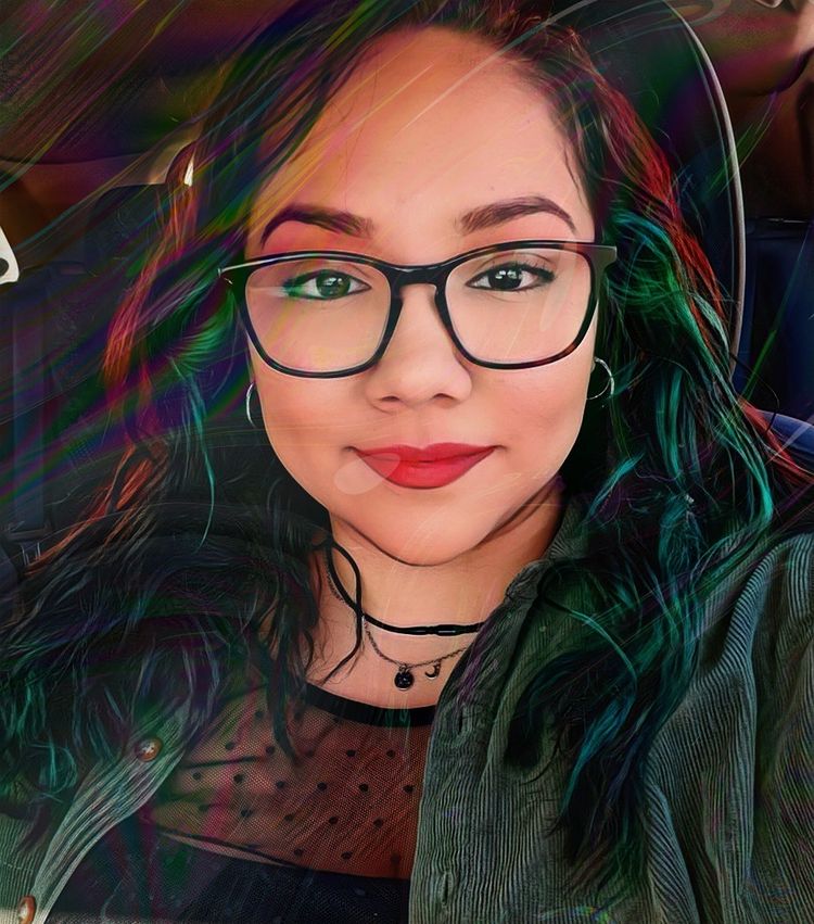 Profile photo for @krisreneeart