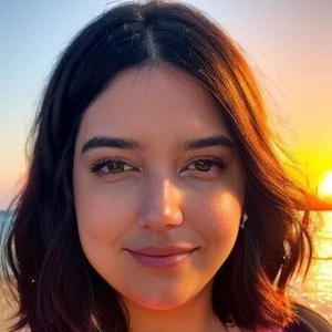 Profile photo for @paperback_duchess