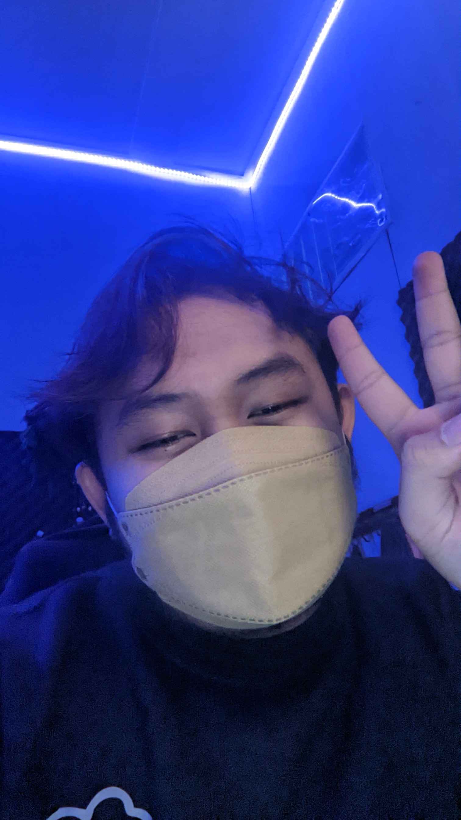 Profile photo for @maybenoval