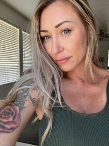 Profile photo for @goddesspiper