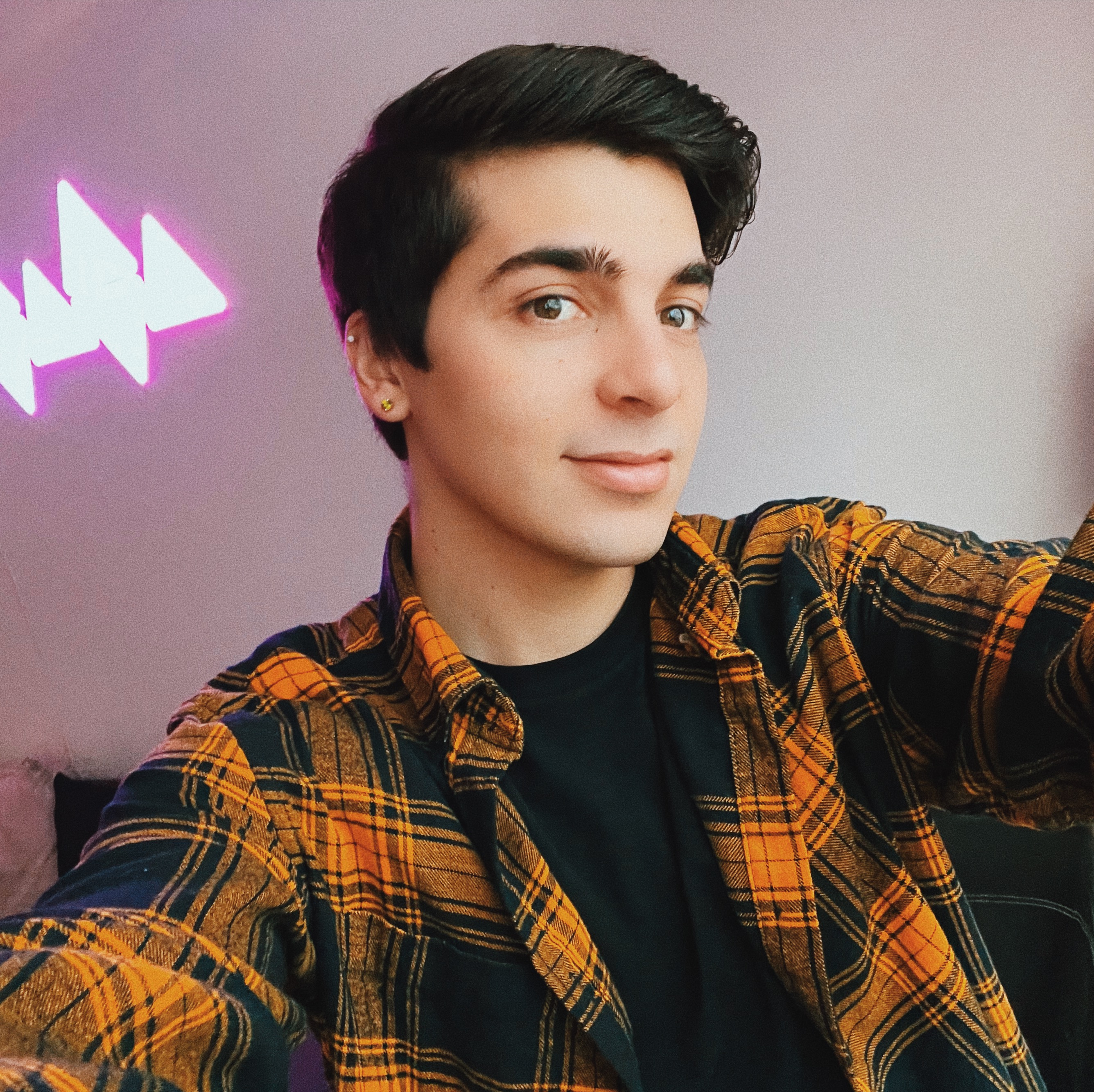 Profile photo for @itslouislong