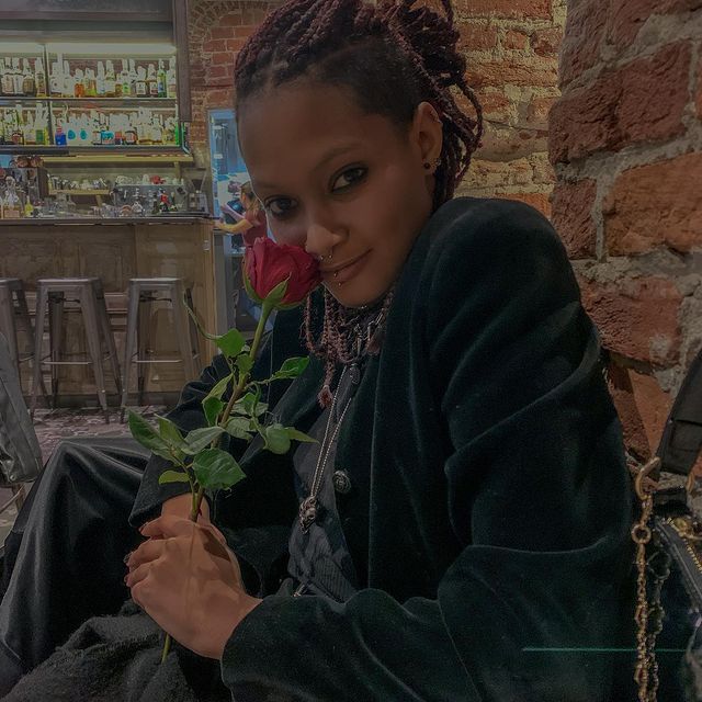 Instagram post: Non capisco se mi piace la prima foto…nel dubbio eccole qua 🙂