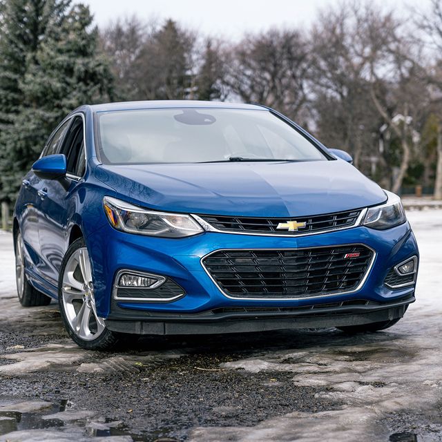 Instagram post: Commuters will appreciate the 2018 Chevrolet Cruze's exceptional fuel economy, excellent predicted reliability rating, roomy seats, and c...