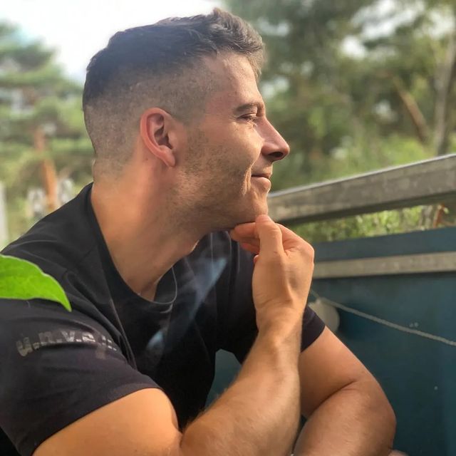 Instagram post: waiting... 🌞