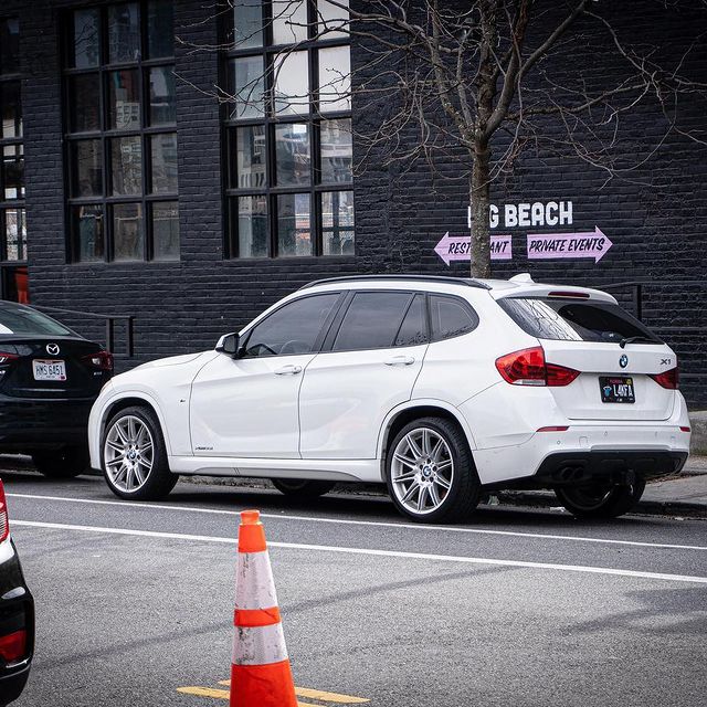 Instagram post: @bmw in the city 🏙️