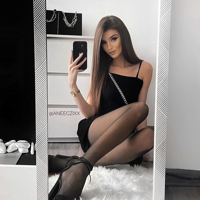 Instagram post: #szpilki #kochamszpilki #rajstopy #elegancja #polskiedziewczyny