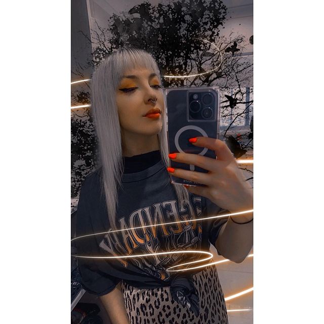 Instagram post: 🧡Hey super freaks!! Just stopping by to let you know that last episode of @hbosthelastofus was BOMB AS!!! So good! And I’m nearly finish...